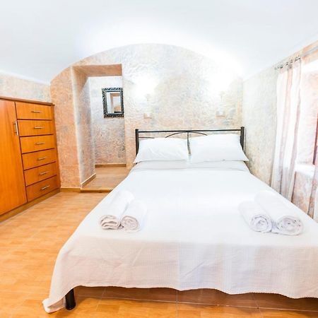 Eirini Apartment Symi Bagian luar foto
