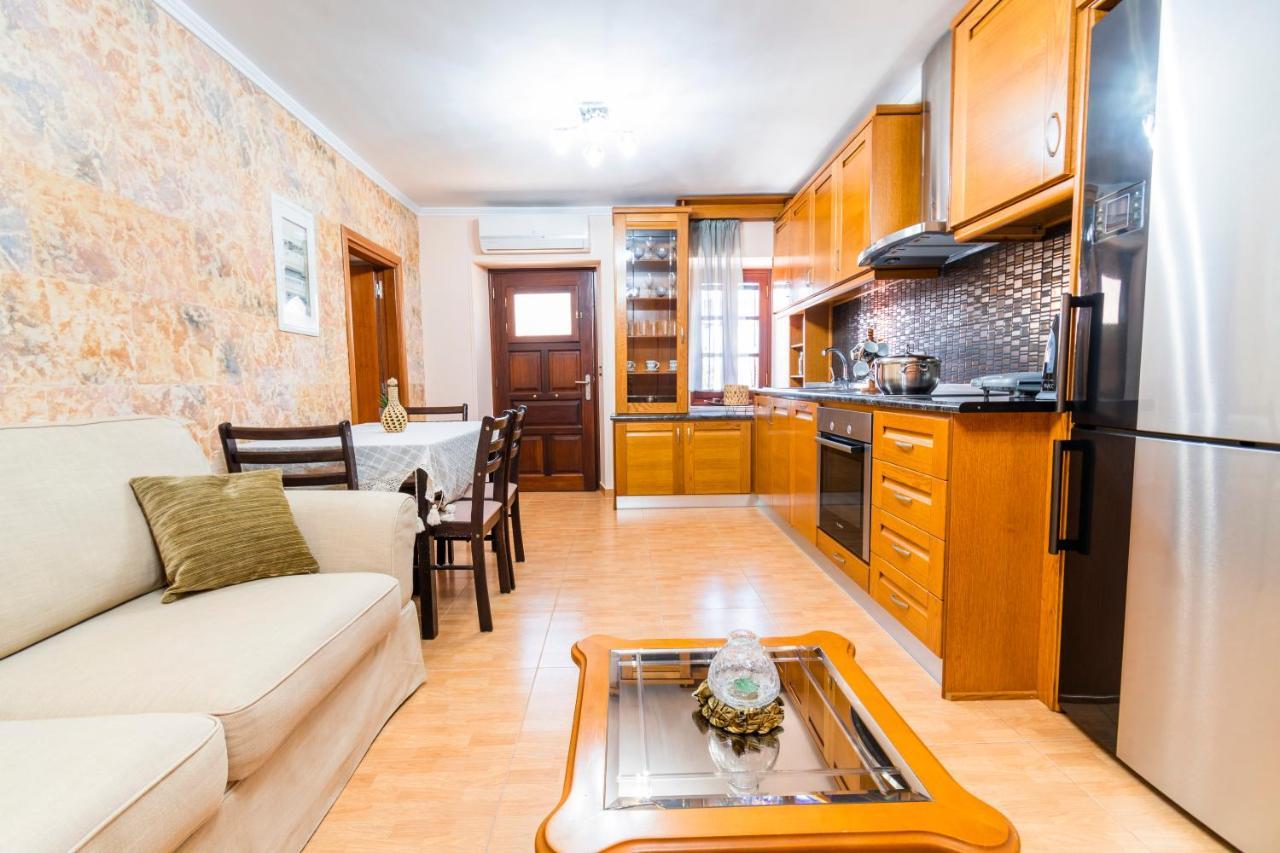 Eirini Apartment Symi Bagian luar foto